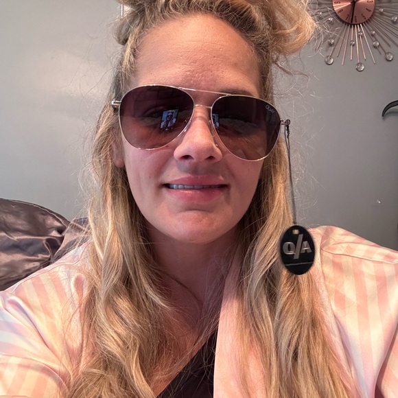 NWT Quay “STILL STANDING POLARIZED” gld/smktpepol Sunglasses - Picture 7 of 10